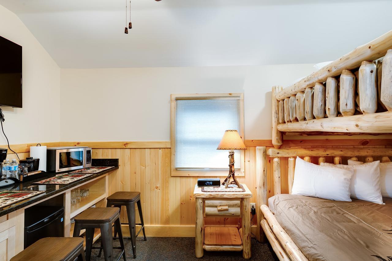 Cobble Mountain Lodge Лейк Плесид Екстериор снимка