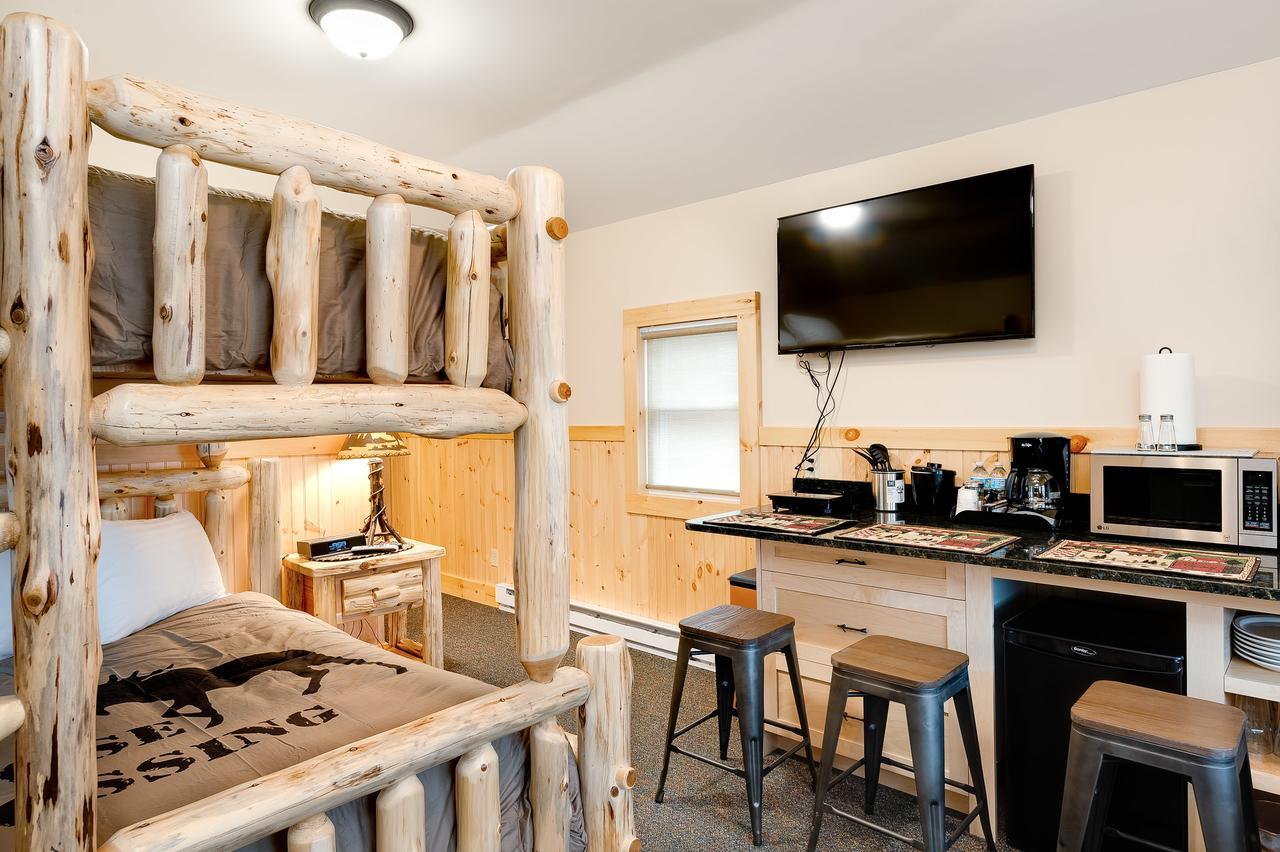 Cobble Mountain Lodge Лейк Плесид Екстериор снимка