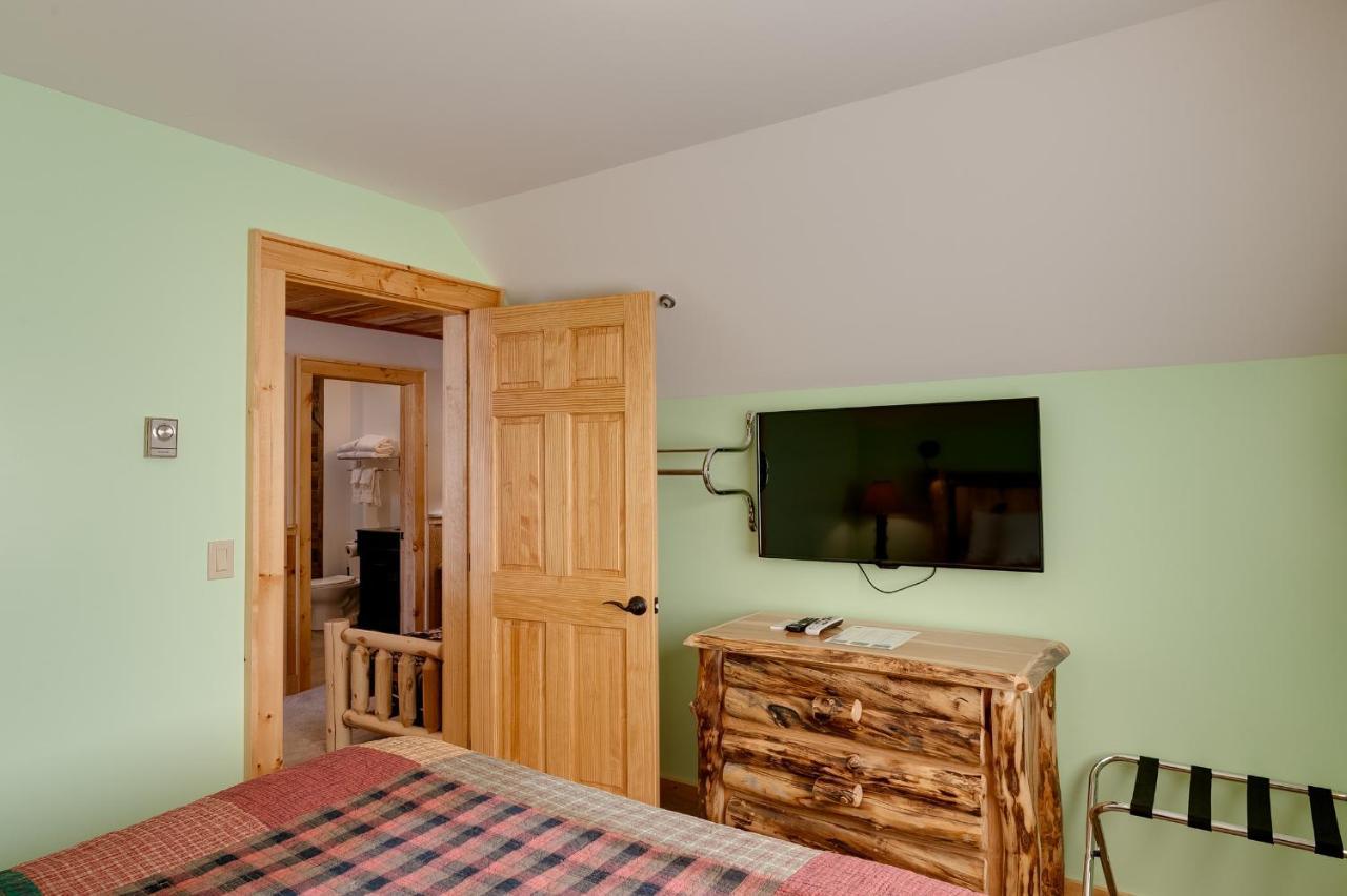 Cobble Mountain Lodge Лейк Плесид Екстериор снимка